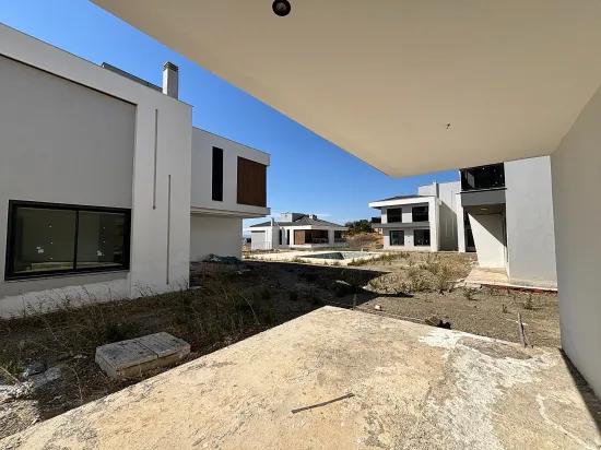 İzmir Seferihisar С Видом На Море, С Бассейном, В Комплексе, Продается Дуплекс Триплекс Вилла