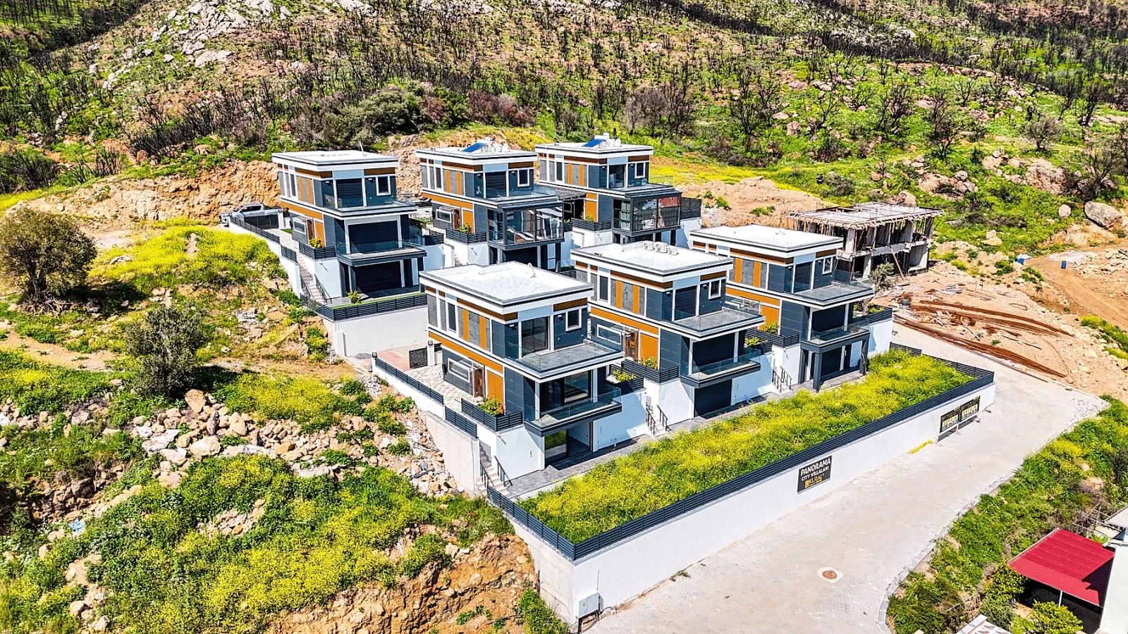 İzmir Seferihisar Atatürk Mahallesi’nde Full Deniz Manzaralı Ultra Lüks 3+1 Villalar
