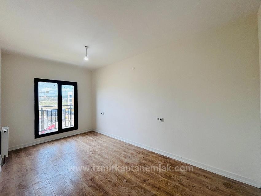 İzmir Seferihisar Toki 3. Etap Prejesinde 3+1 Ara Kat Kiralık Daire