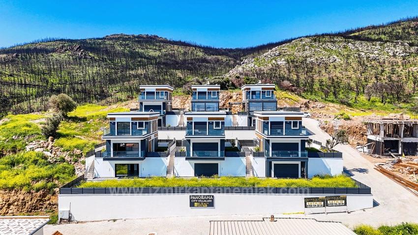 İzmir Seferihisar Atatürk Mahallesi’nde Full Deniz Manzaralı Ultra Lüks 3+1 Villalar