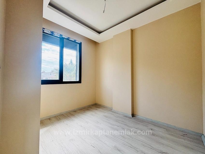 İzmir Seferihisar Cumhuriyet Mahallesi’nde Geniş Bahçeli  3+1 Satılık Villa