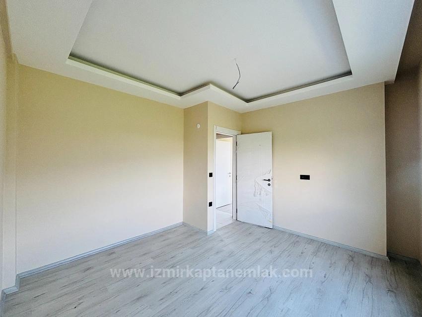 İzmir Seferihisar Cumhuriyet Mahallesi’nde Geniş Bahçeli  3+1 Satılık Villa