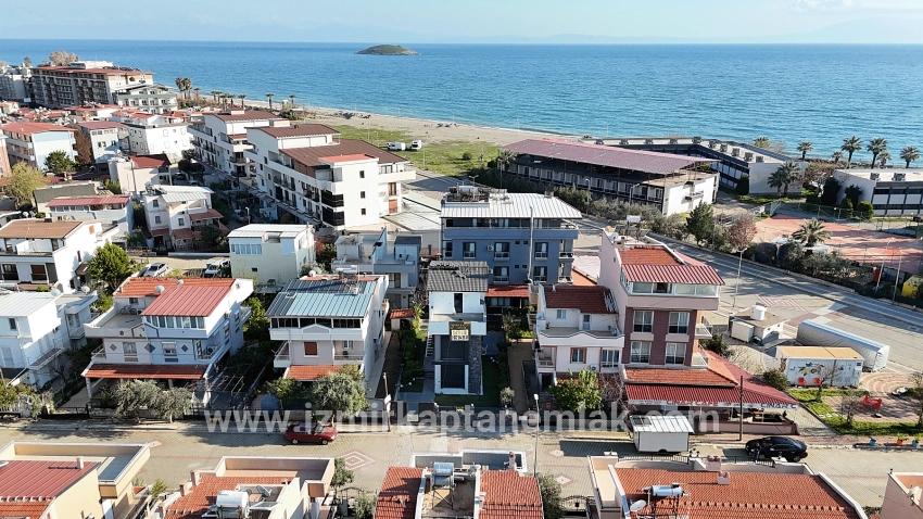 Menderes Gümüldür Gümüldür Cumhuriyet Mah. Satılık 3+1 Yazlık - 237 m²