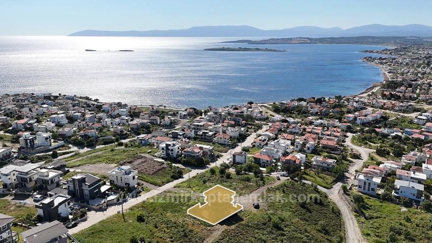 İzmir Seferihisar Akarca’da Deniz Manzaralı Havuzlu 5+1 Müstakil Tripleks Yazlık Villa