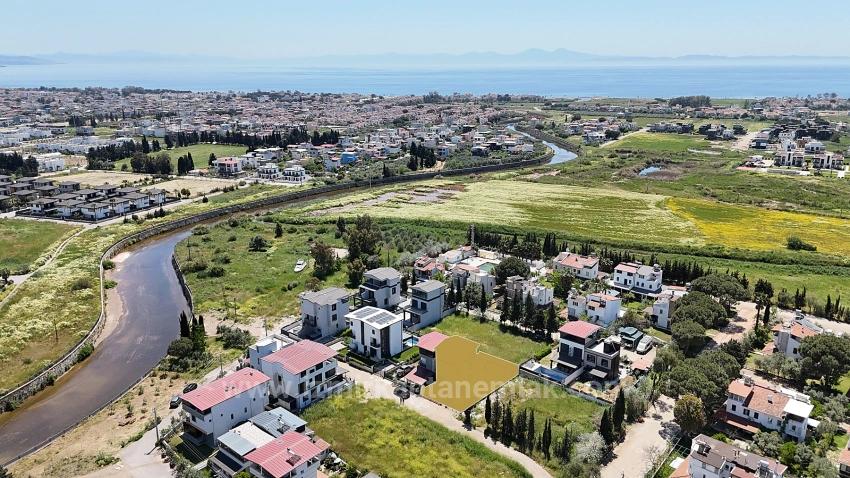 İzmir Seferihisar Cumhuriyet Mahallesi’nde 3+1 Havuzlu Satılık Müstakil Villa