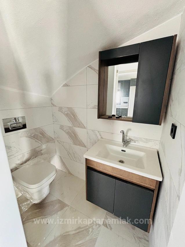 İzmir Seferihisar Payamlı Mahallesi’nde Denize 350M 3+1 Satılık İkiz Villa