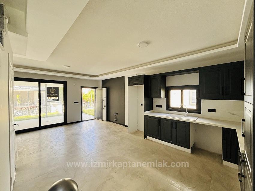 İzmir Seferihisar Payamlı Mahallesi’nde Denize 350M 3+1 Satılık İkiz Villa