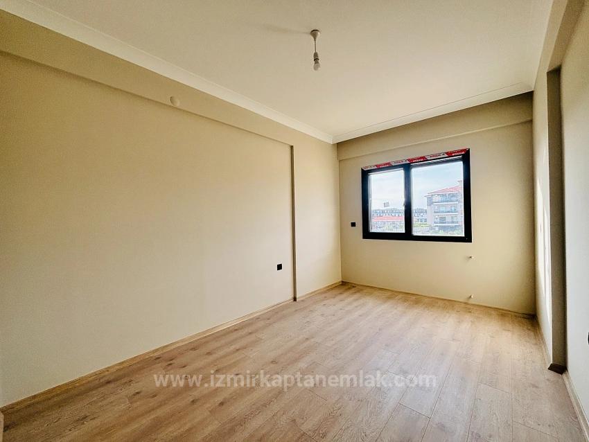 İzmir Seferihisar Çolak İbrahim Bey Mahallesi’nde 2+1 Kiralık Ara Kat Daire