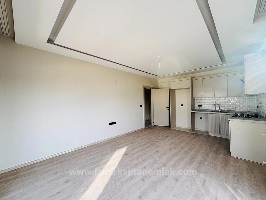 İzmir Seferihisar Çolak İbrahim Bey Mahallesi’nde 2+1 Kiralık Ara Kat Daire