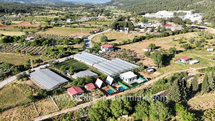 Menderes Yeniköy Mah. Satılık Arsa - Tarla İmar Durumlu - 300 m²