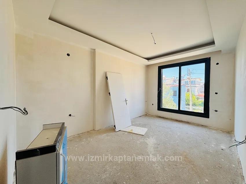 İzmir Seferihisar Cumhuriyet Mahallesi’nde 5+1 Satılık Müstakil Villa