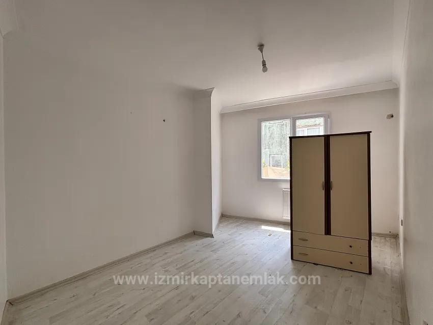 İzmir Seferihisar Hıdırlık Mahallesi’nde 2+1 Otoparklı 1. Kat Kiralık Daire