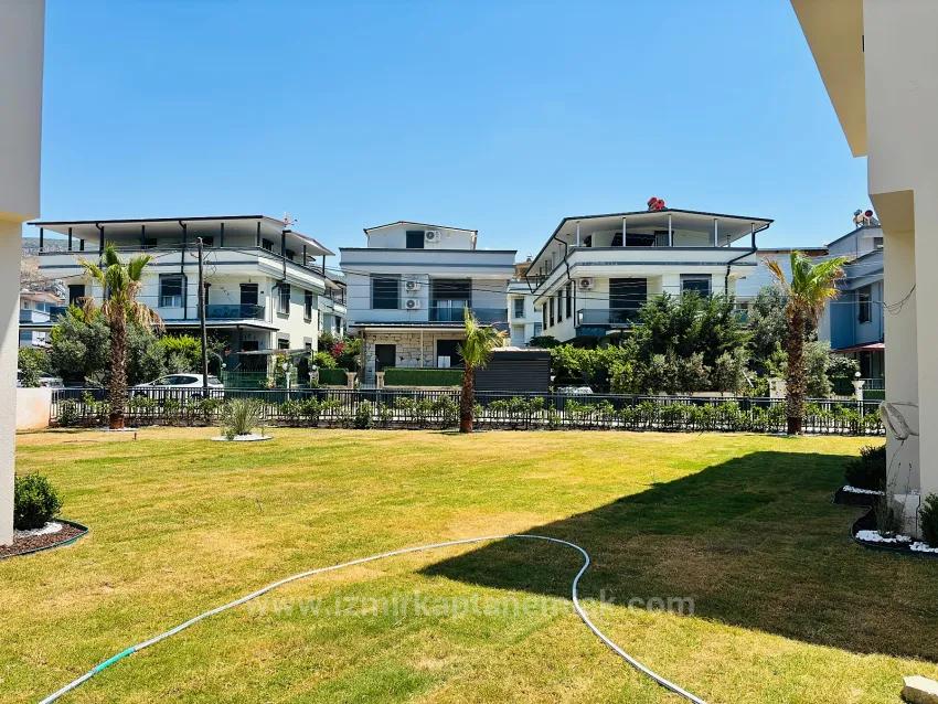İzmir Seferihisar Mersinalanı Mahallesi’nde Havuzlu Sitede 10 Adet 3+1 Satılık Villa