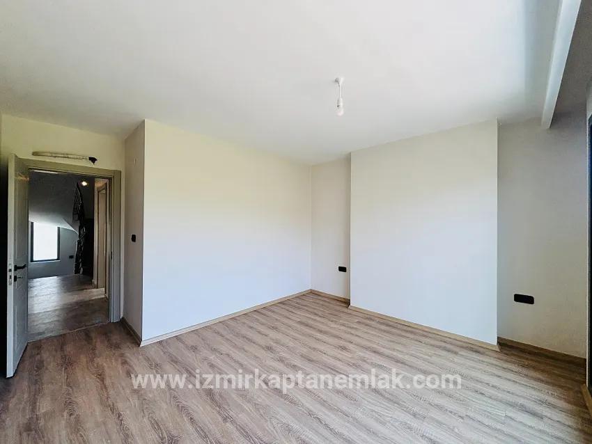 Seferihisar Ürkmez Mersin Alanı Mah. Satılık 3+1 Yazlık - 144 m²