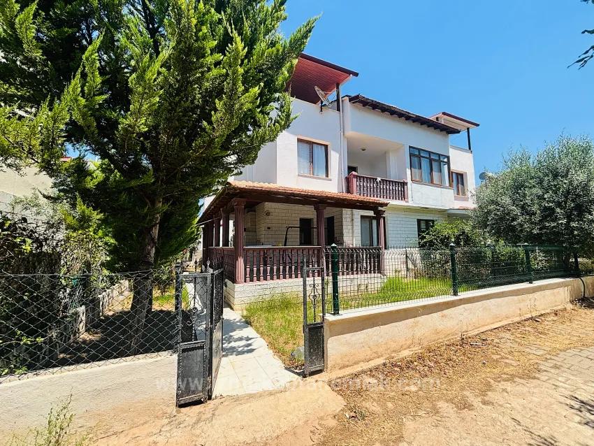 İzmir Seferihisar Cumhuriyet Mahallesi’nde 3+1 Bahçeli Villa