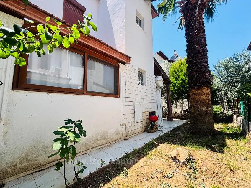 İzmir Seferihisar Cumhuriyet Mahallesi’nde 3+1 Bahçeli Villa