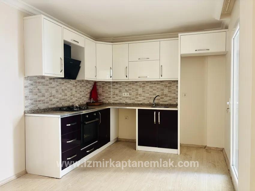 Seferihisar Çolak İbrahim Bey Mah. Kiralık 2+1 Daire - 70 m²