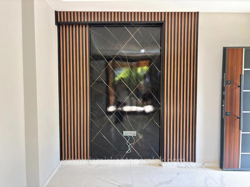 Seferihisar Doğanbey'de Plaja 400 M Mesafede Bahçeli Satılık 4+1 Villa