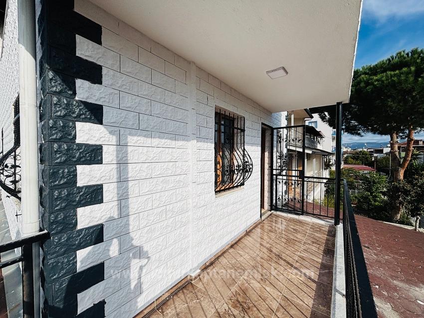 Seferihisar Bengiler’de Deniz Tarafında 4+1 Müstakil Tripleks Yazlık Villa