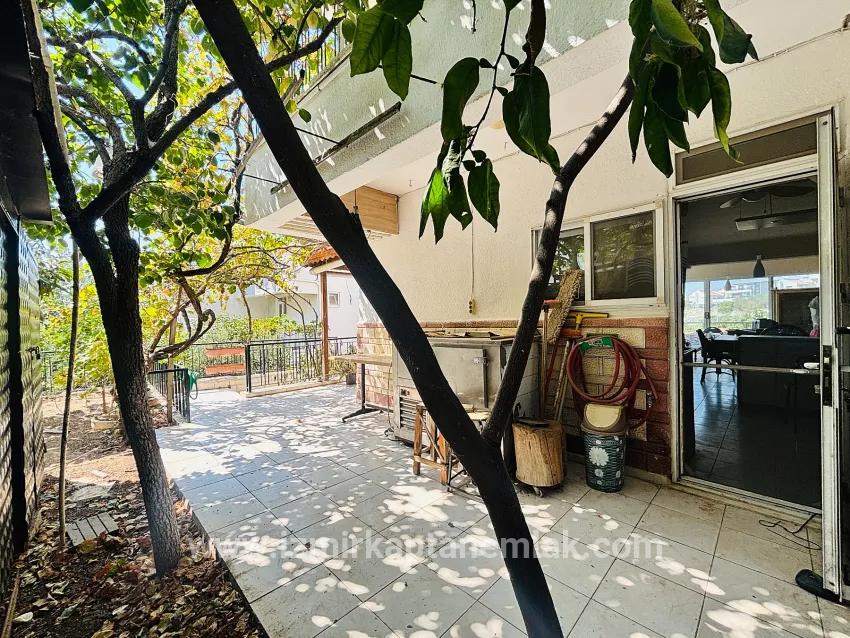 İzmir Seferihisar Tepecik Güneşli Kent Sitesi’nde full deniz manzaralı 4+2 satılık villa
