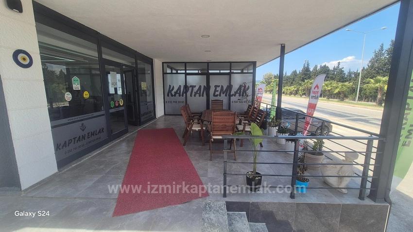 Ürkmez'in En İşlek Yerinde Geniş Satılık Kupon Dükkan