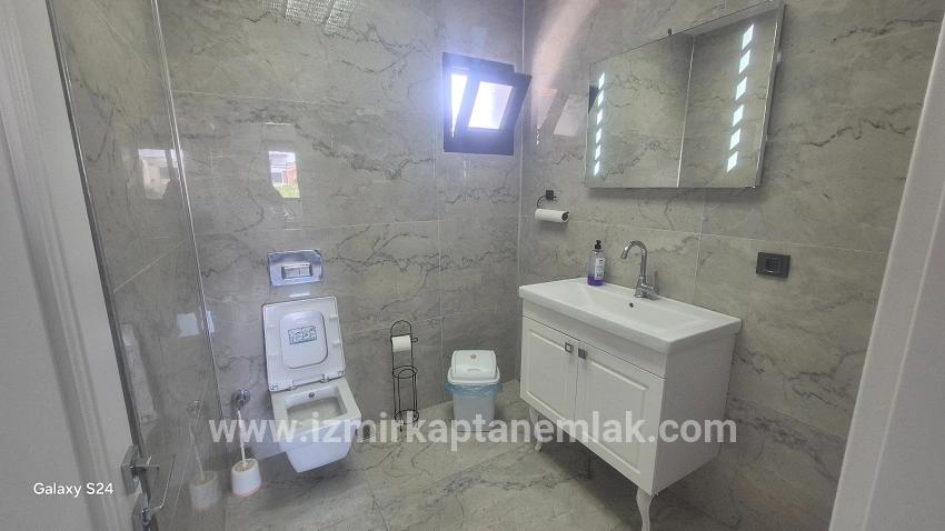 Seferihisar Doğanbey Payamlı Mah. Satılık Müstakil İşyeri - 220 m²