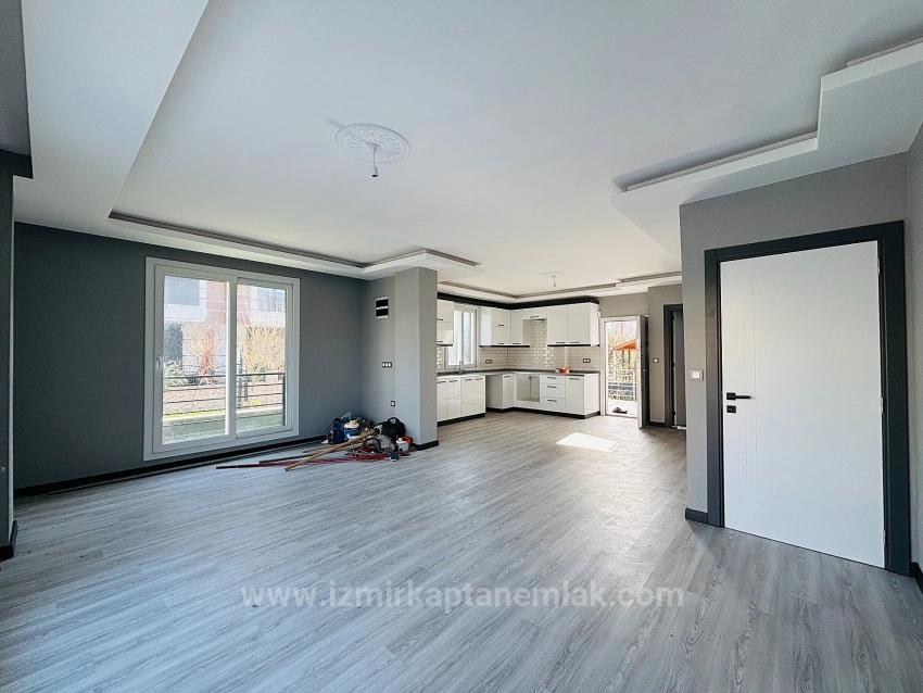 İzmir Seferihisar Doğanbey'de 300M2 Bağımsız Müstakil Sıfır Satılık 3+1 Villa