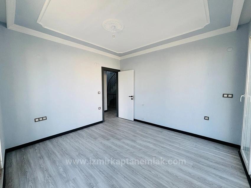 İzmir Seferihisar Doğanbey'de 300M2 Bağımsız Müstakil Sıfır Satılık 3+1 Villa