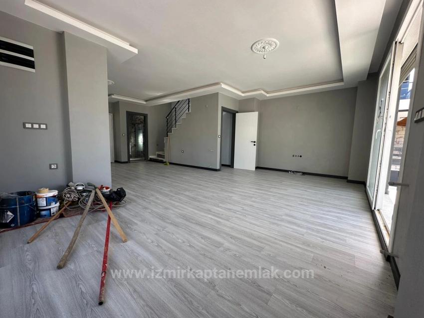 İzmir Seferihisar Doğanbey'de 300M2 Bağımsız Müstakil Sıfır Satılık 3+1 Villa