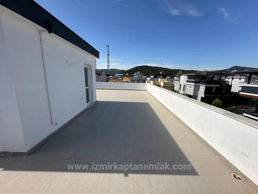 İzmir Seferihisar Doğanbey'de 300M2 Bağımsız Müstakil Sıfır Satılık 3+1 Villa