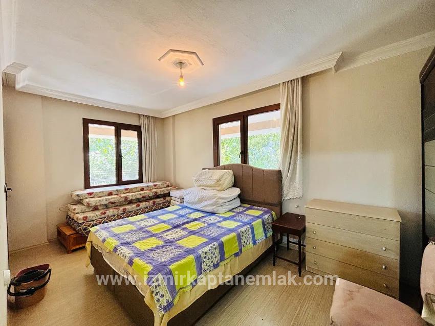Seferihisar Doğanbey Cumhuriyet Mah. Satılık 4+1 Yazlık - 160 m²