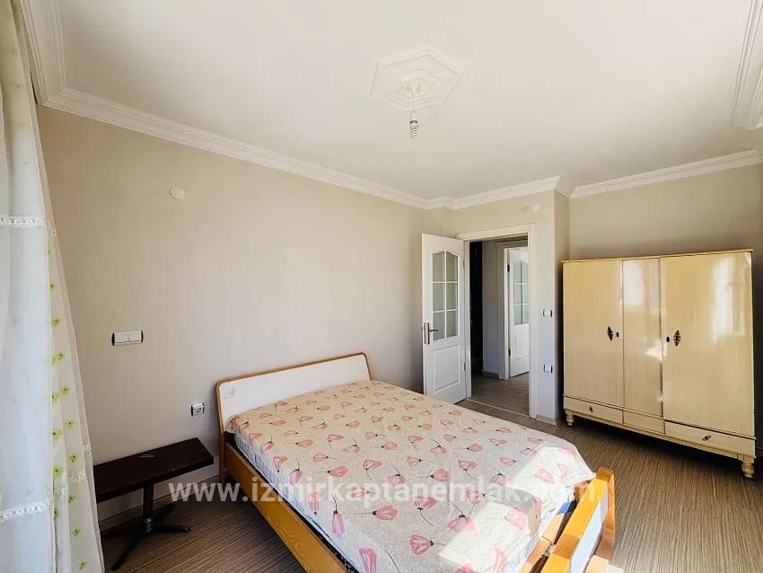 Seferihisar Doğanbey Cumhuriyet Mah. Satılık 4+1 Yazlık - 160 m²