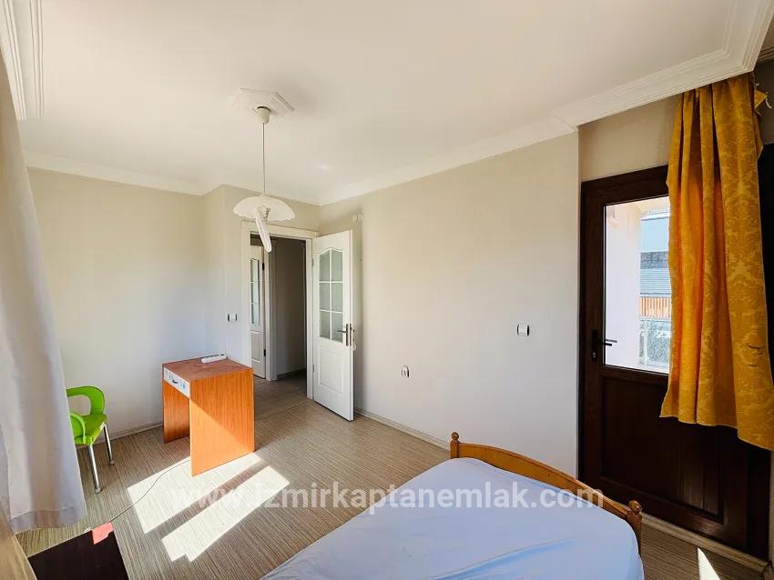 Seferihisar Doğanbey Cumhuriyet Mah. Satılık 4+1 Yazlık - 160 m²