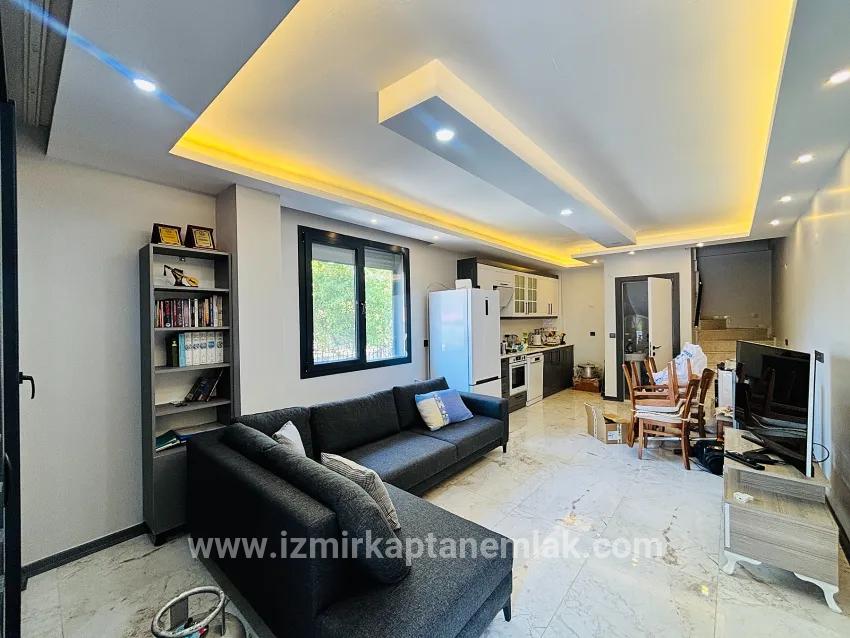 Seferihisar Doğanbey Atatürk Mah. Satılık 2+1 Yazlık - 135 m²