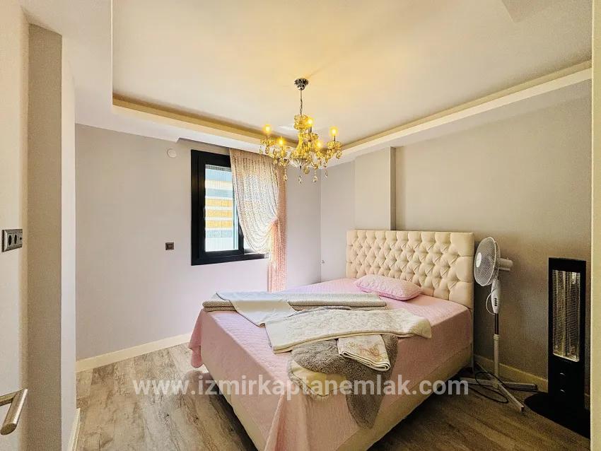 Seferihisar Doğanbey Cumhuriyet Mah. Satılık 3+1 Yazlık - 290 m²