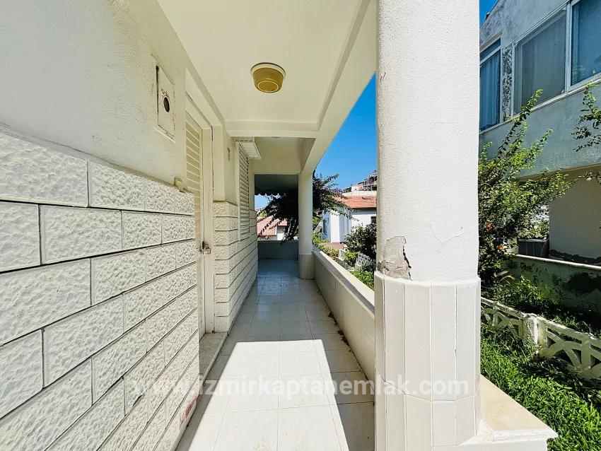 Seferihisar Doğanbey Atatürk Mah. Satılık 2+1 Yazlık - 85 m²