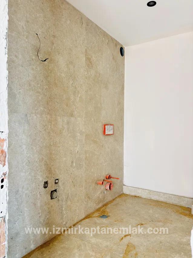 Seferihisar Turabiye Mah. Satılık 3+2 Villa - 240 m²