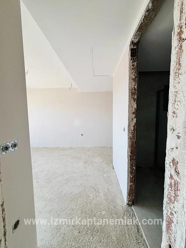 Seferihisar Turabiye Mah. Satılık 3+2 Villa - 240 m²
