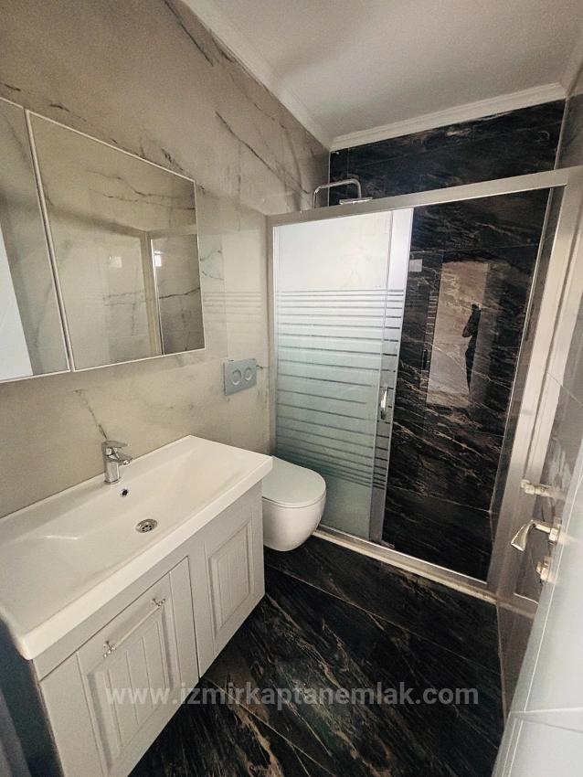 Seferihisar Doğanbey'de Deniz Manzaralı Kat Mülkiyetli 4+1 Satılık Villa