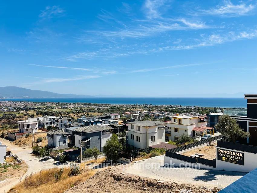 Seferihisar Doğanbey Atatürk Mah. Satılık 2+1 Yazlık - 115 m²