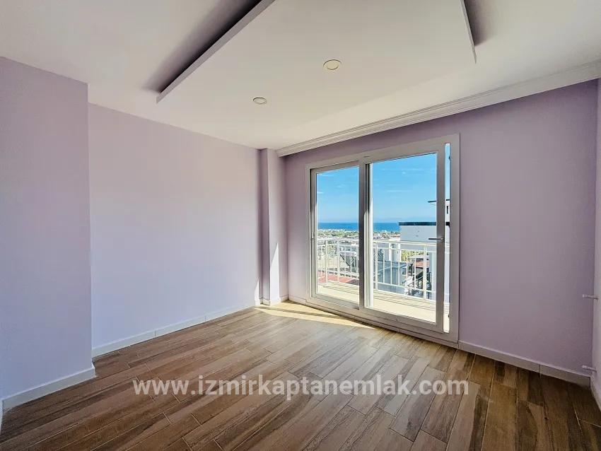 Seferihisar Doğanbey Atatürk Mah. Satılık 3+2 Yazlık - 160 m²