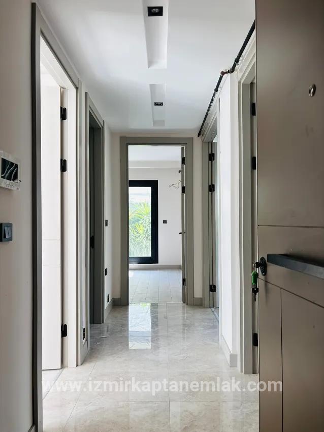 Seferihisar Necat Hepkon Mah. Satılık 2+1 Daire - 110 m²