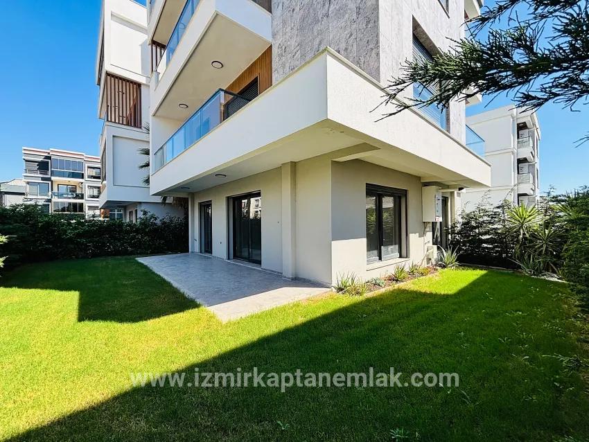 Seferihisar Necat Hepkon Mah. Satılık 2+1 Daire - 110 m²