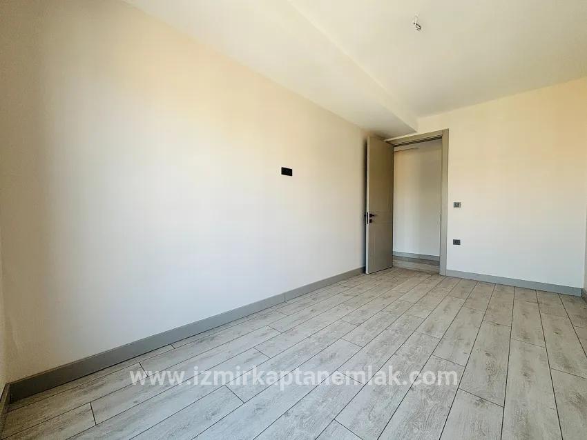 Seferihisar Necat Hepkon Mah. Satılık 3+1 Daire - 160 m²