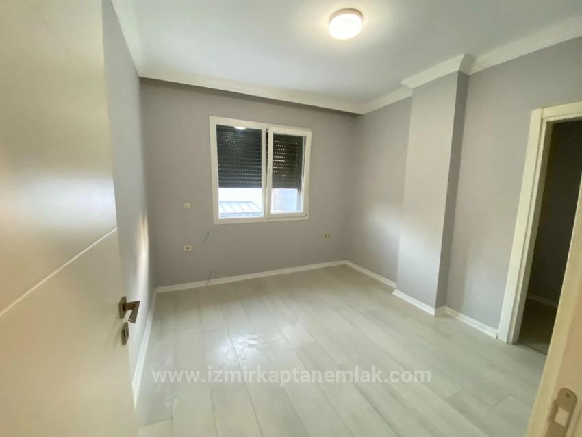 Seferihisar Ürkmez'de Bahçeli Havadar 3+1 Satılık Villa