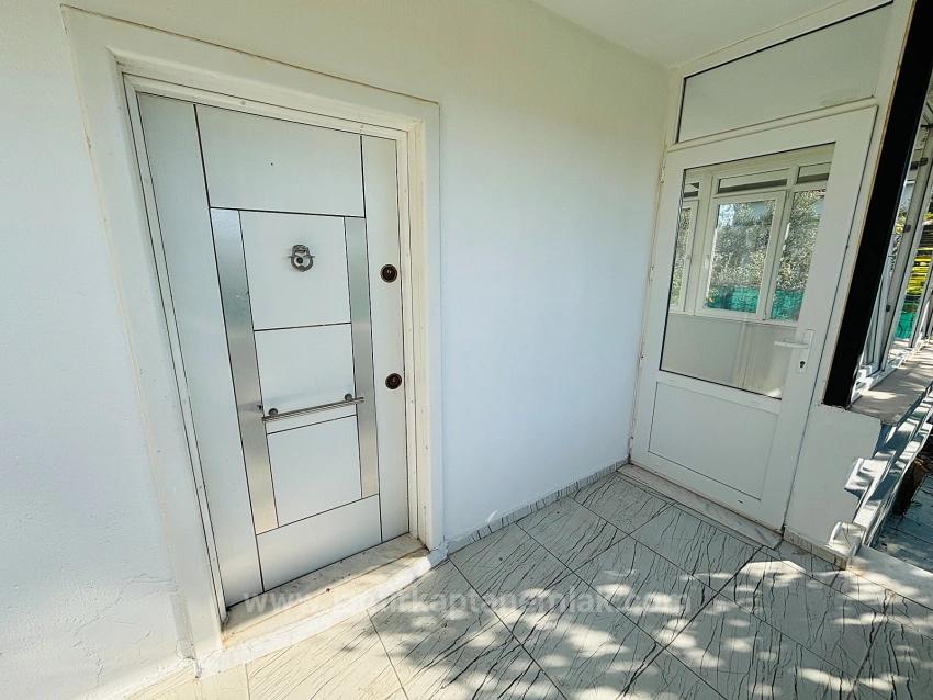 Seferihisar Doğanbey'de Müstakil Otoparklı Bahçeli 4+1 Satılık Tripleks