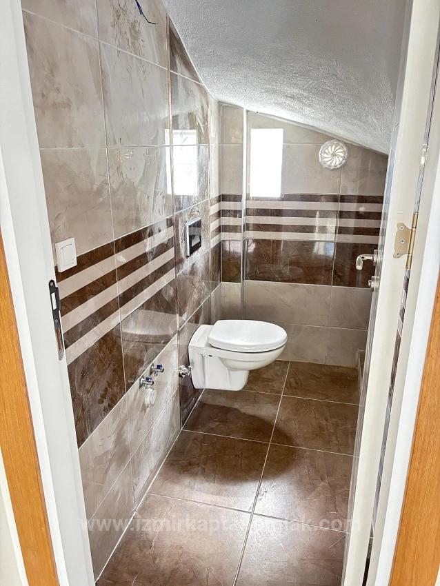 Seferihisar Doğanbey Merkezde Geniş Yapılı Ferah 3+1 Satılık Villa