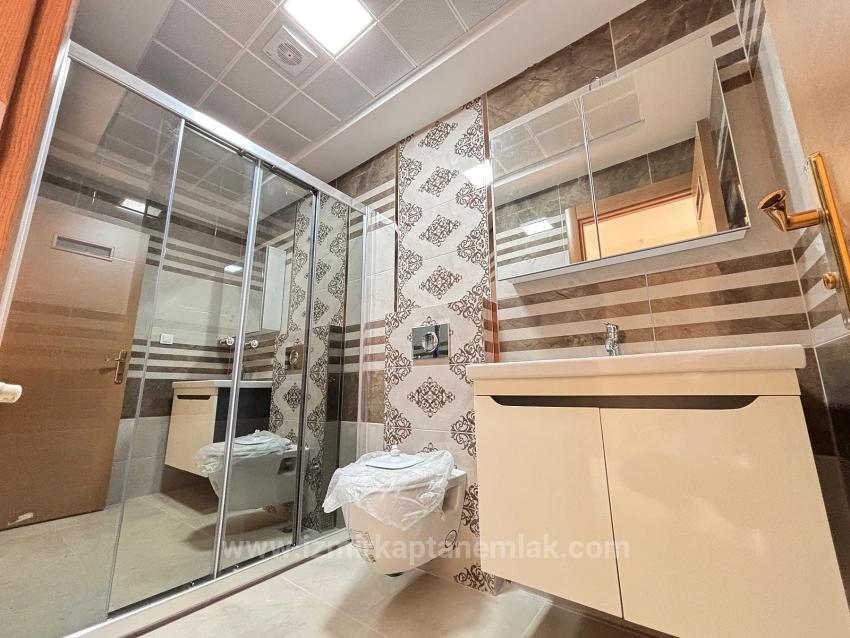 Seferihisar Doğanbey'de Plaja 500 M Otoparklı Bahçeli 3+1 Satılık Villa