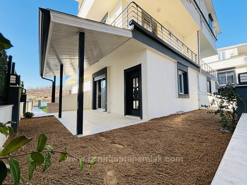 Seferihisar Payamlı'da Bahçeli Sıfır Yapı Satılık 2+1 Ruhsatlı Villa