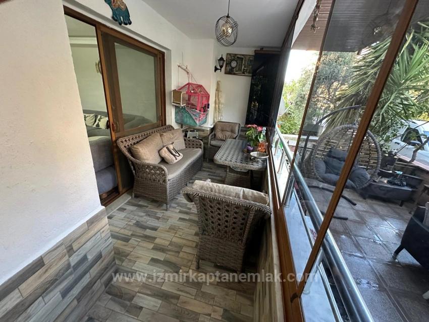 Seferihisar Ürkmez'de Bahçeli Plaja 300M 2+1 Satılık Daire